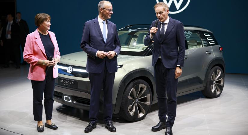 Benzines és dízel autók – Kemény üzenetet kaptak az autógyártók és a politikusok