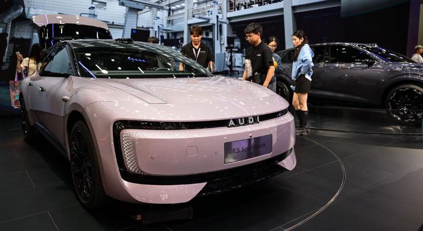 Európa irigykedhet, kiakadtak a németek: megjelent a szupererős villanyautó, féláron adják, de csak Kínában – az Audi elmagyarázta, hogy miért