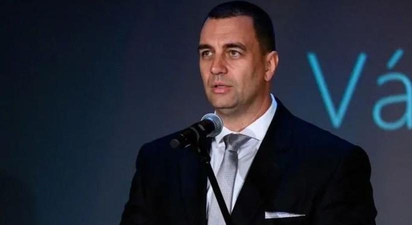 Nyomoz a rendőrég a tapolcai polgármester ellen