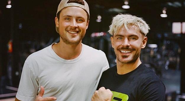 Zac Efron és testvére közös fotón: elképesztően kidolgozott felsőtestet villantottak