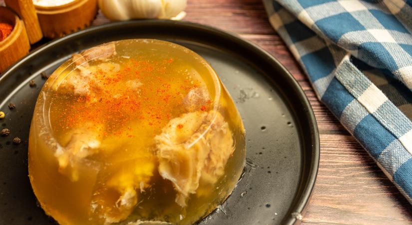 Meddig áll el a kocsonya a hűtőben? Itt a válasz!