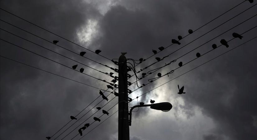 Marad a szürke, ködös idő kedden is