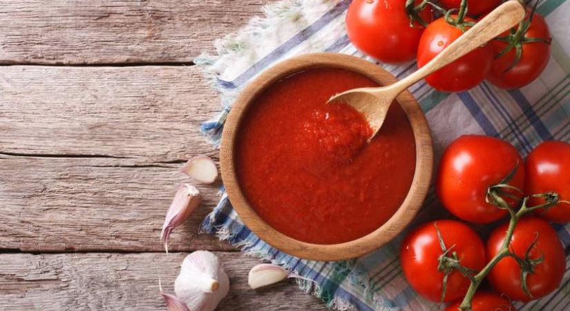 Házi ketchup tíz perc munkával: nincs tele adalékanyagokkal