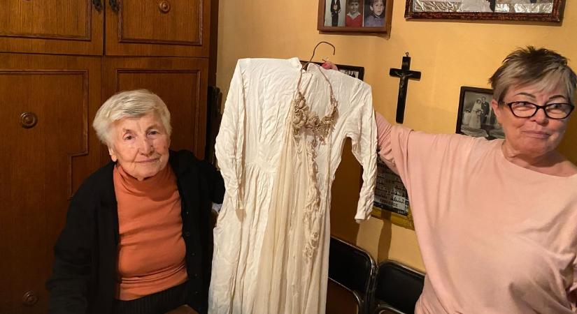A kecskeméti Margitka büszkén mutatta meg esküvői ruháját a 90. születésnapján – fotók