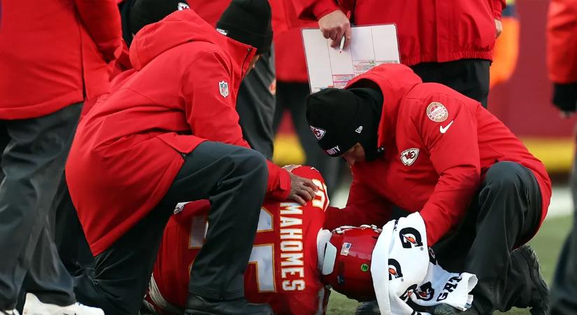 Kés alá feküdt az NFL szupersztárja, aggódnak a rajongók