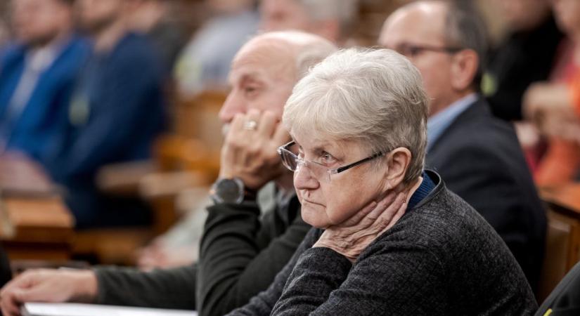 Nyugdíj 2026: mutatjuk, jövőre mi változik és mi az, amiben nem lesz változás