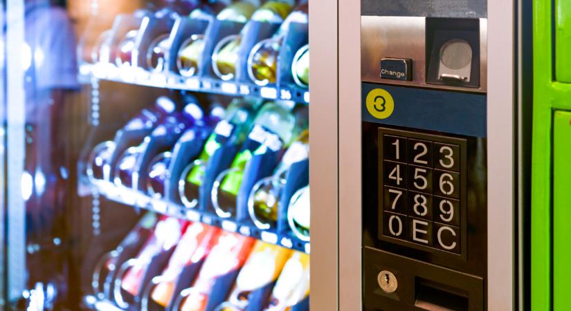 Ez elképesztő: nem akármilyen étel-ital automatát raktak ki Budapesten
