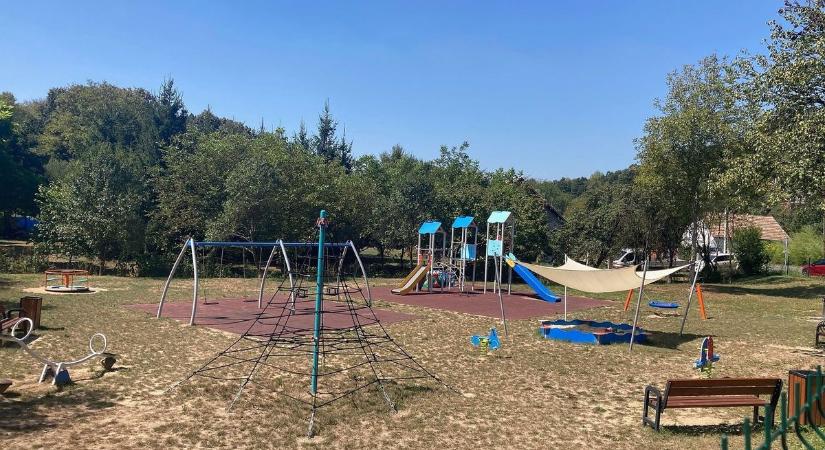 Új játszótér épült Mánfán 25,5 millió forintból