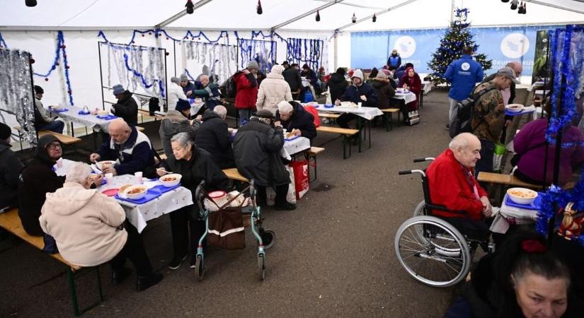 Szeretetvendégséget tart a fővárosban az Ökumenikus Segélyszervezet