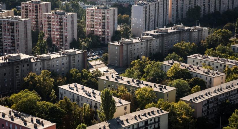 Barcelona polgármestere szerint a lakhatási krízis alááshatja Európában a demokráciába vezett bizalmat