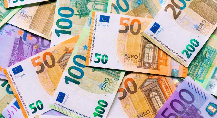 Beszáll a bankok közé a PayPal: új korszak jöhet a kisvállalkozói hitelezésben