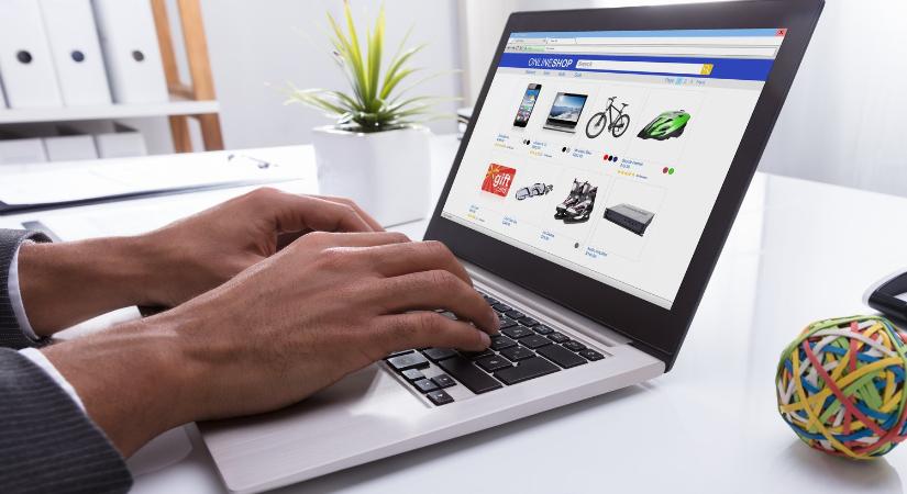 Nagy újítás jön Magyarországon: keresőt hoz létre a csaló webáruházakról az NGM és a VOSZ