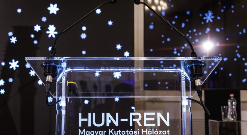 Ismét Mészárosék cégétől bérelne autót a HUN-REN