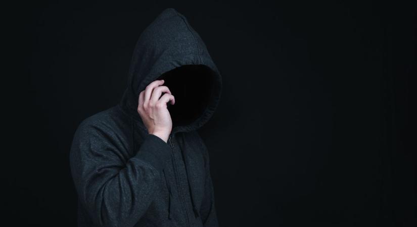 Állatkínzás miatt emeltek vádat egy férfi ellen, kivégezte saját kutyáját