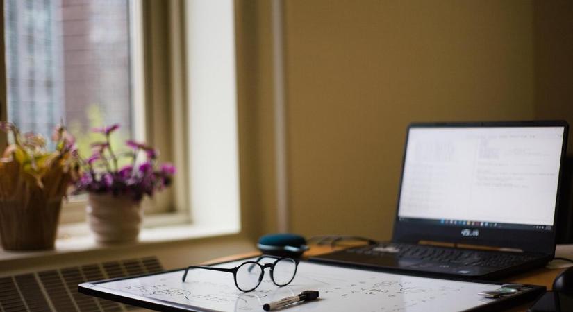 Miért döntsön használt üzleti laptop mellett?