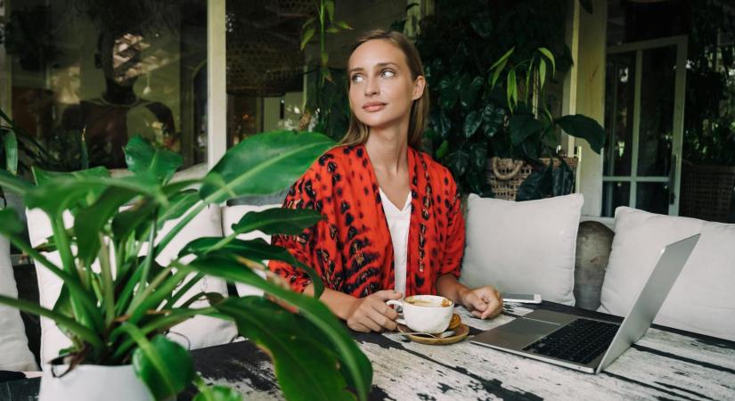 Miért rajonganak 2025-ben a régi laptopokért?