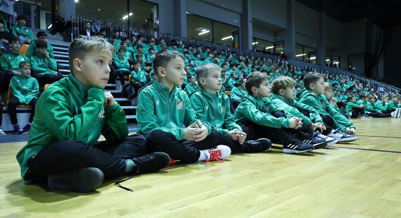 Ismét együtt ünnepelt az ETO-család