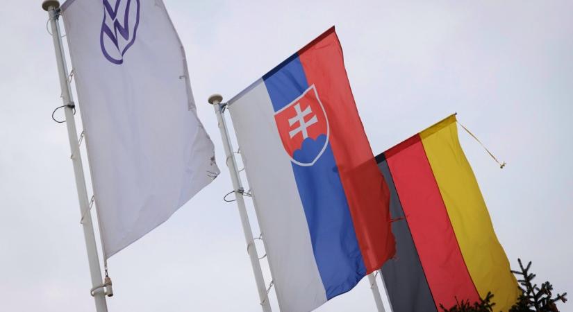 Két tűz között a szlovák autóipar: nyugatról és keletről is durva pofonokat kap a kulcságazat