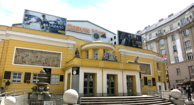 Botrány, ezt a magyar hírességet kitiltották a moziból, teljesen kiakadt