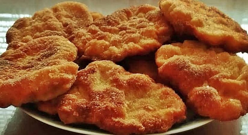 Így készíti a 70 éves nagypapám karácsonykor a rántott húst