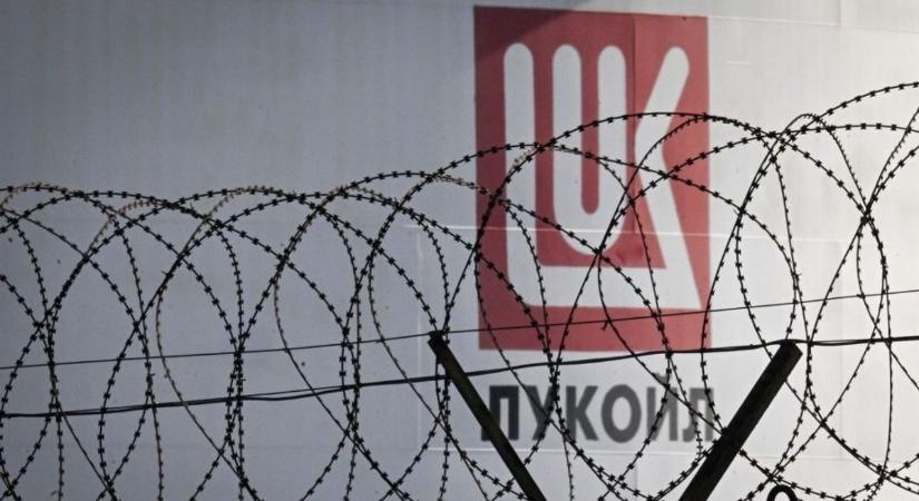 Eggyel kevesebb vevővel verseng a Mol a Lukoil külföldi vagyonáért: már alá volt írva a szerződés, amikor az amerikaiak kilőtték az orosz cég kedvenc jelöltjét