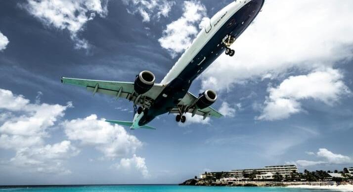 Mi történt a Karib–szigeteknél az utasszállító repülővel? – A pilótán múlt, hogy nem lett légikatasztrófa