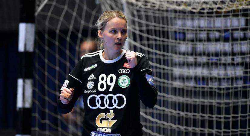 Gólyahír, megszületett a gyönyörű kézis kislánya