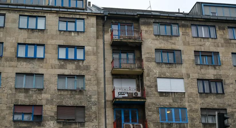 Félmilliárd forintra bírságolta a lakásmaffiát a jegybank