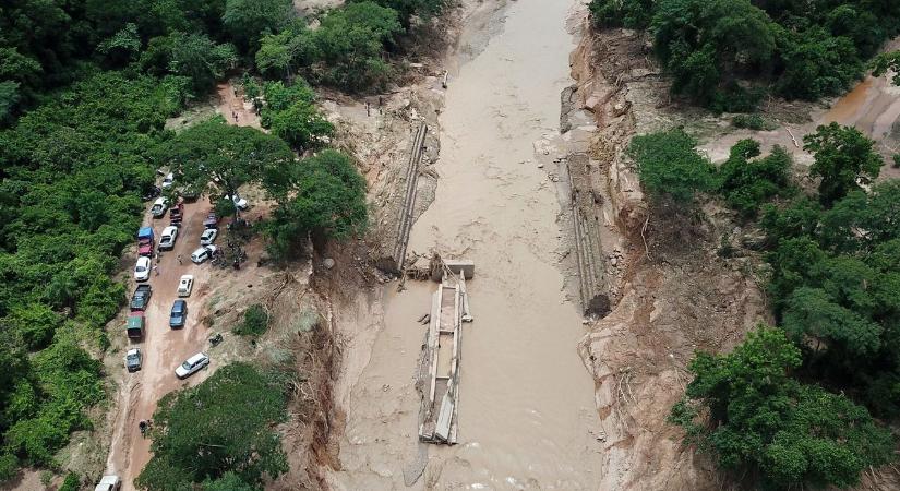 Súlyos áradás Bolíviában: nő az áldozatok száma, a falvak el vannak zárva a külvilágtól