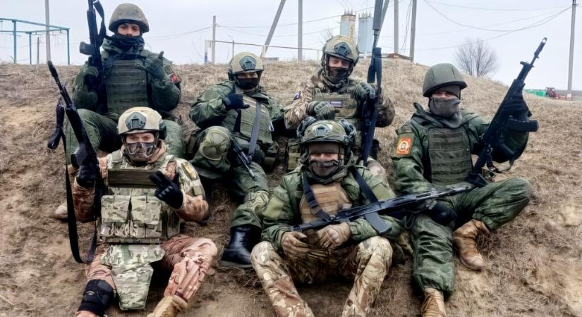 Bosznia törékeny békéjét fenyegetik a Putyinért harcoló szerb szélsőségesek