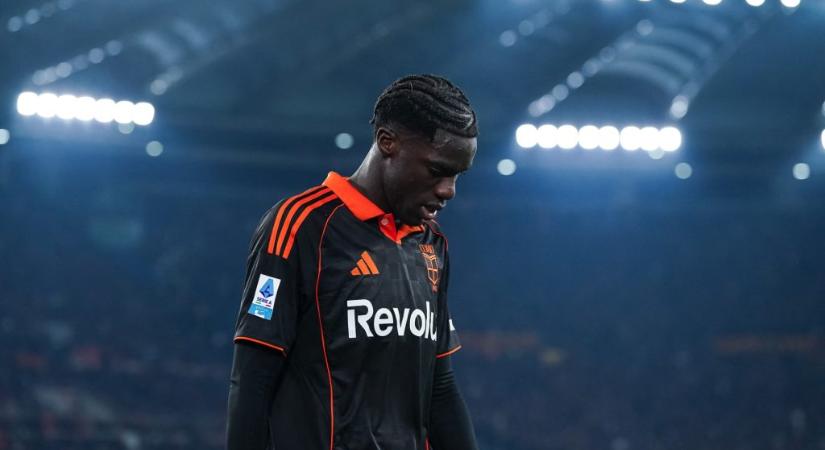 „A játékosok félelmeire játszik” – belesérült edzője és a kapitány vitájába a fiatal labdarúgó