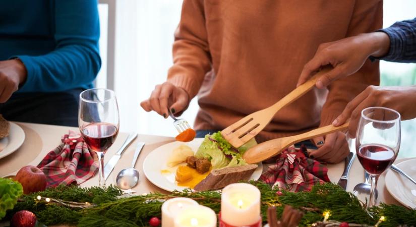 Változó karácsonyi kosár: spórolnak a magyarok, de a menüre nem sajnálják