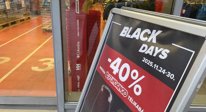 Az egri Hervisben már csúcsra jár a végkiárusítás? Megnéztük a kivonuló boltot, vannak meglepetések!