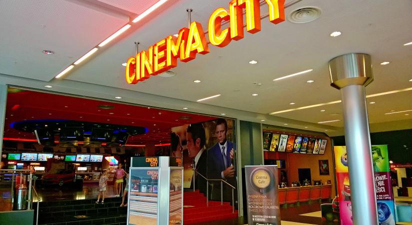 A Cinema City politikai okokra hivatkozva zárta ki Radics Peti országos turnéjának lehetőségét