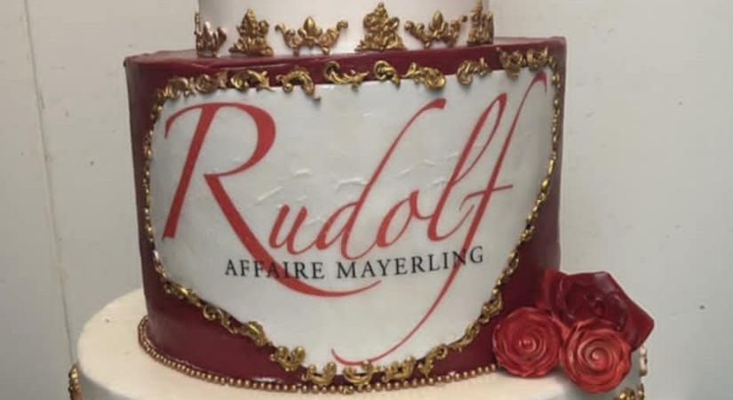 Monarchia korabeli édességcsokor a Rudolf musical premierjén