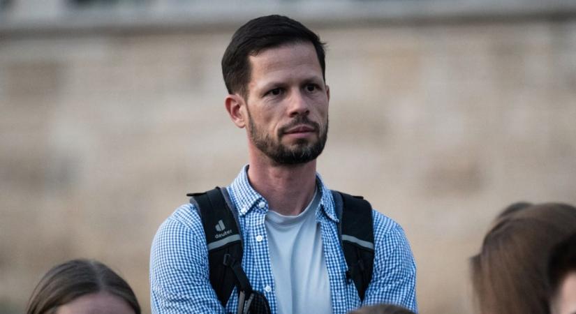 Tordai Bence győzött a bíróságon: nem kell elbontani a családi házukat