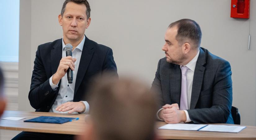 Fülöp Attila bejelentette, hogy a MÁV-csoport is csatlakozott az Apponyi Franciska Programhoz