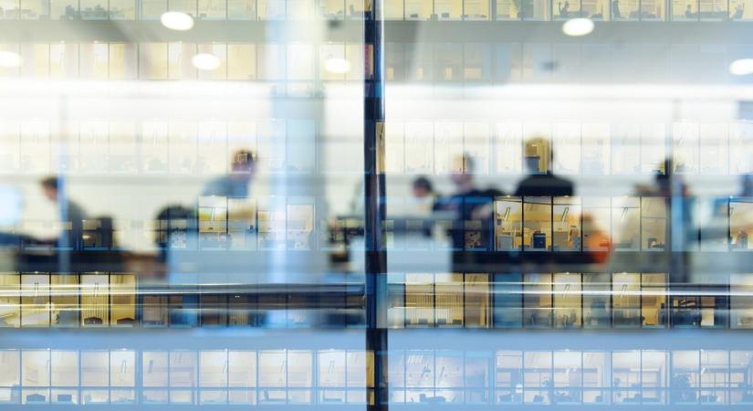 Próbára teszi a gazdasági helyzet a vállalkozásokat, és előfordul, hogy a dolgozók isszák meg ennek a levét