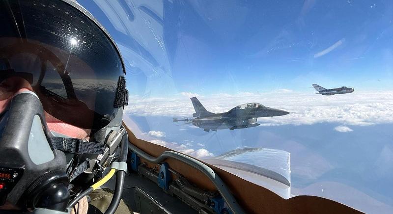 Románia folytatná az F–16-os vadászgépek pilótáinak kiképzését