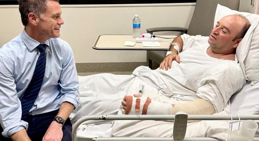 Több ember életét megmenthette a Bondi Beach-i támadás arab hőse, aki lerohanta az egyik támadót, és elvette a fegyverét