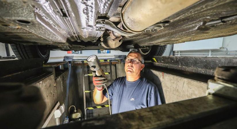 Évenkénti kötelező műszakiról döntöttek Lázárék, Kapu Tibort nem lövik ki – a legolvasottabb júniusi magyar gazdasági cikkek