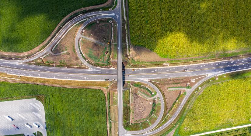 Holnap ismét autózható lesz az M30-as