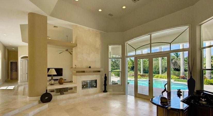 Milliárdos budai villa és 20 ezres vidéki ház