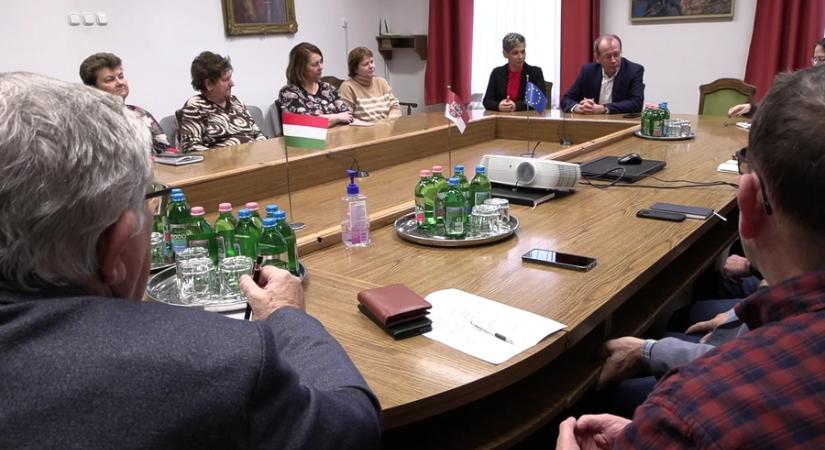 Évzáró értékelés az Idősügyi Tanácsnál: sikeres első év, új lendület az idősekért