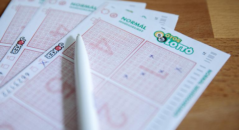 Először indul útjára a szuperlottó, hétmilliárd forint a tét