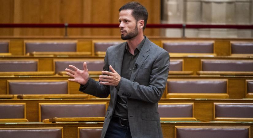 A bíróság szerint nem kell lebontani Tordai Bence házát – de új eljárás indul