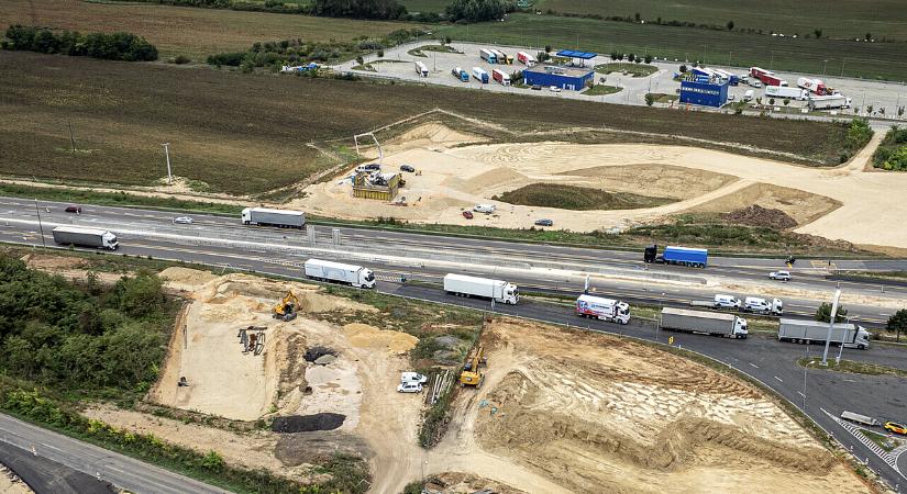 Rekordtempó az autópályákon: egy év alatt megújult a gyorsforgalmi utak negyede