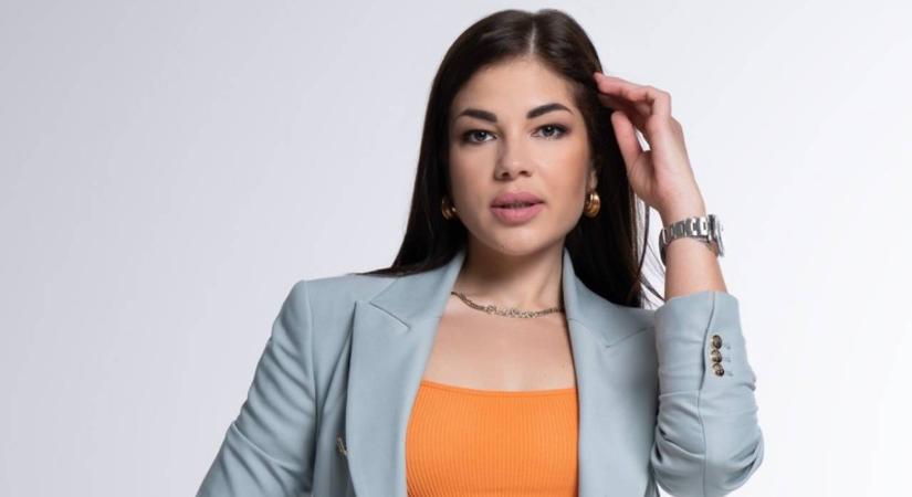 Gáspár Evelin ezúttal Brüsszelbe kísérte el Szijjártó Pétert: francia nyelvtudását is hasznosította