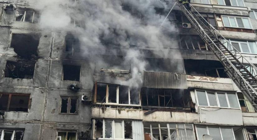 Háború: többszintes lakóépületbe csapódott egy orosz drón Zaporizzsjában