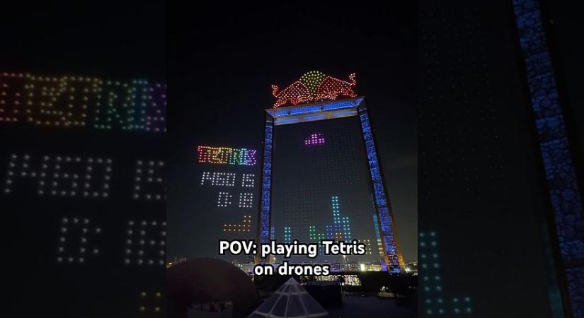 Videón a Tetris, amit a levegőben játszottak, 2800 drón segítségével